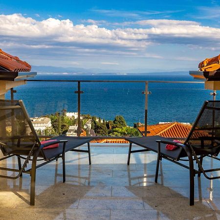 Lux Apartmani Opatija Bagian luar foto