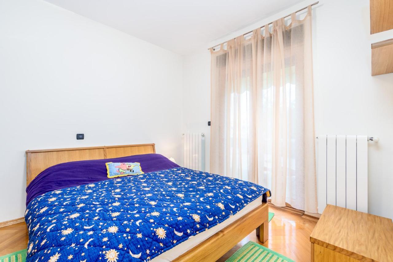 Lux Apartmani Opatija Bagian luar foto