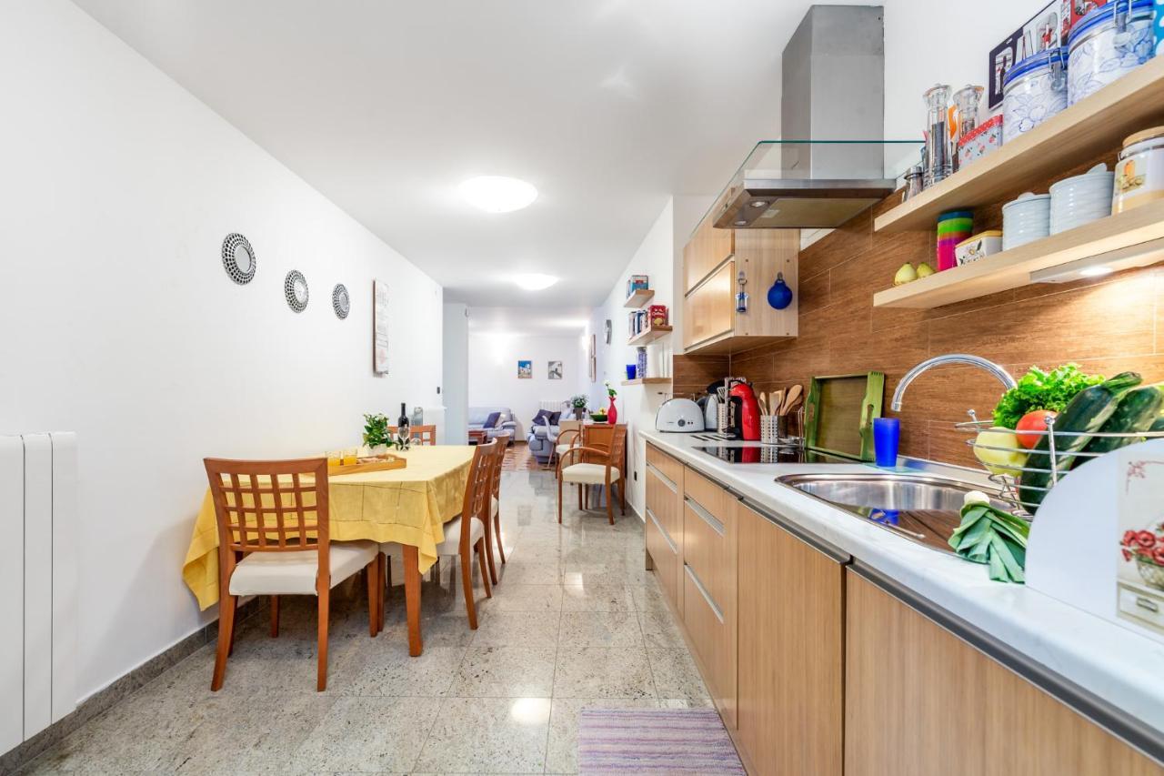 Lux Apartmani Opatija Bagian luar foto