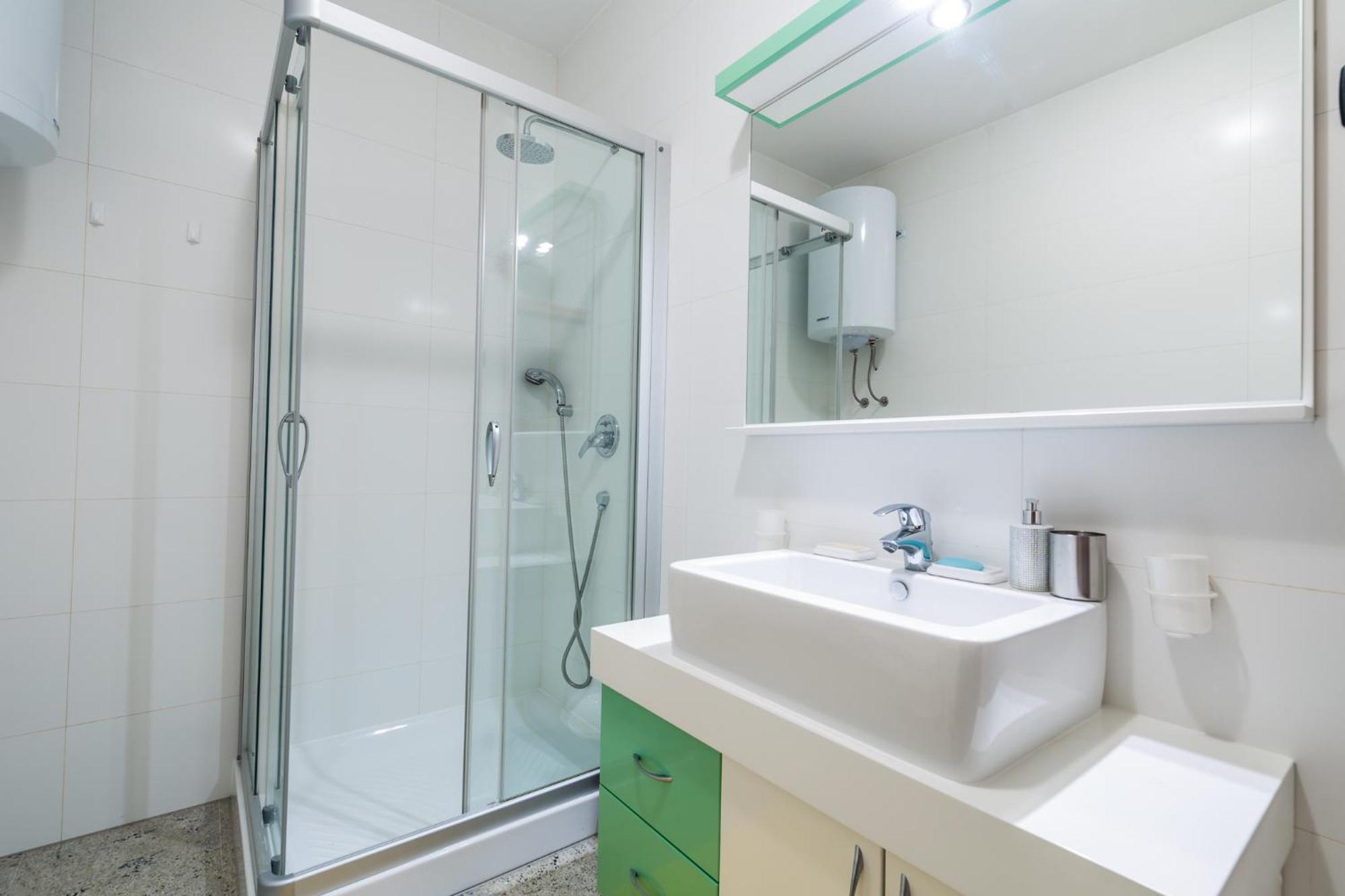 Lux Apartmani Opatija Bagian luar foto