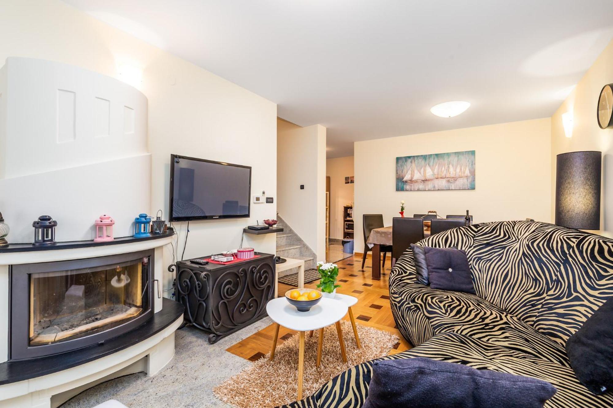 Lux Apartmani Opatija Bagian luar foto